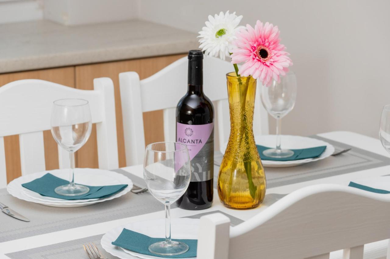 Gdanska Two-Bedroom Apartment Brzezno Beach By Noclegi Renters Kültér fotó