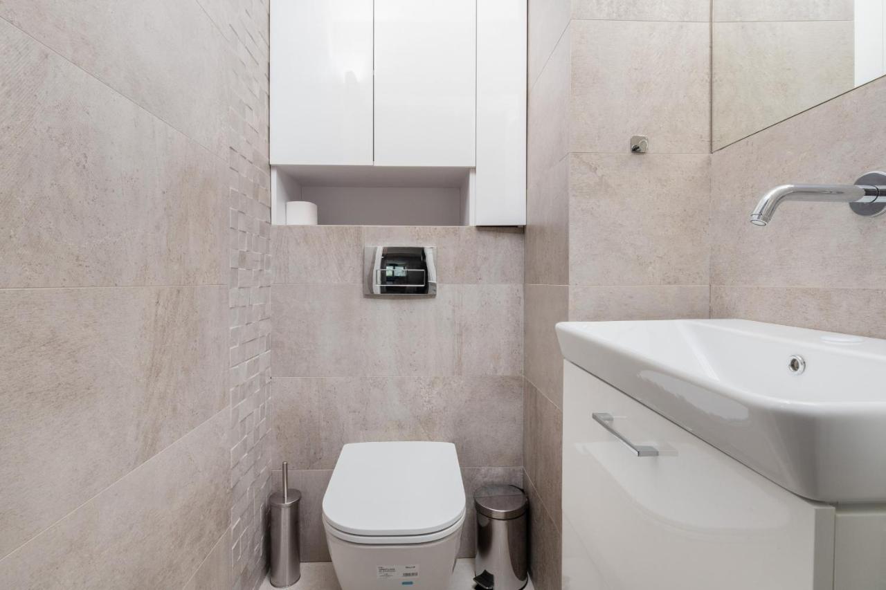 Gdanska Two-Bedroom Apartment Brzezno Beach By Noclegi Renters Kültér fotó