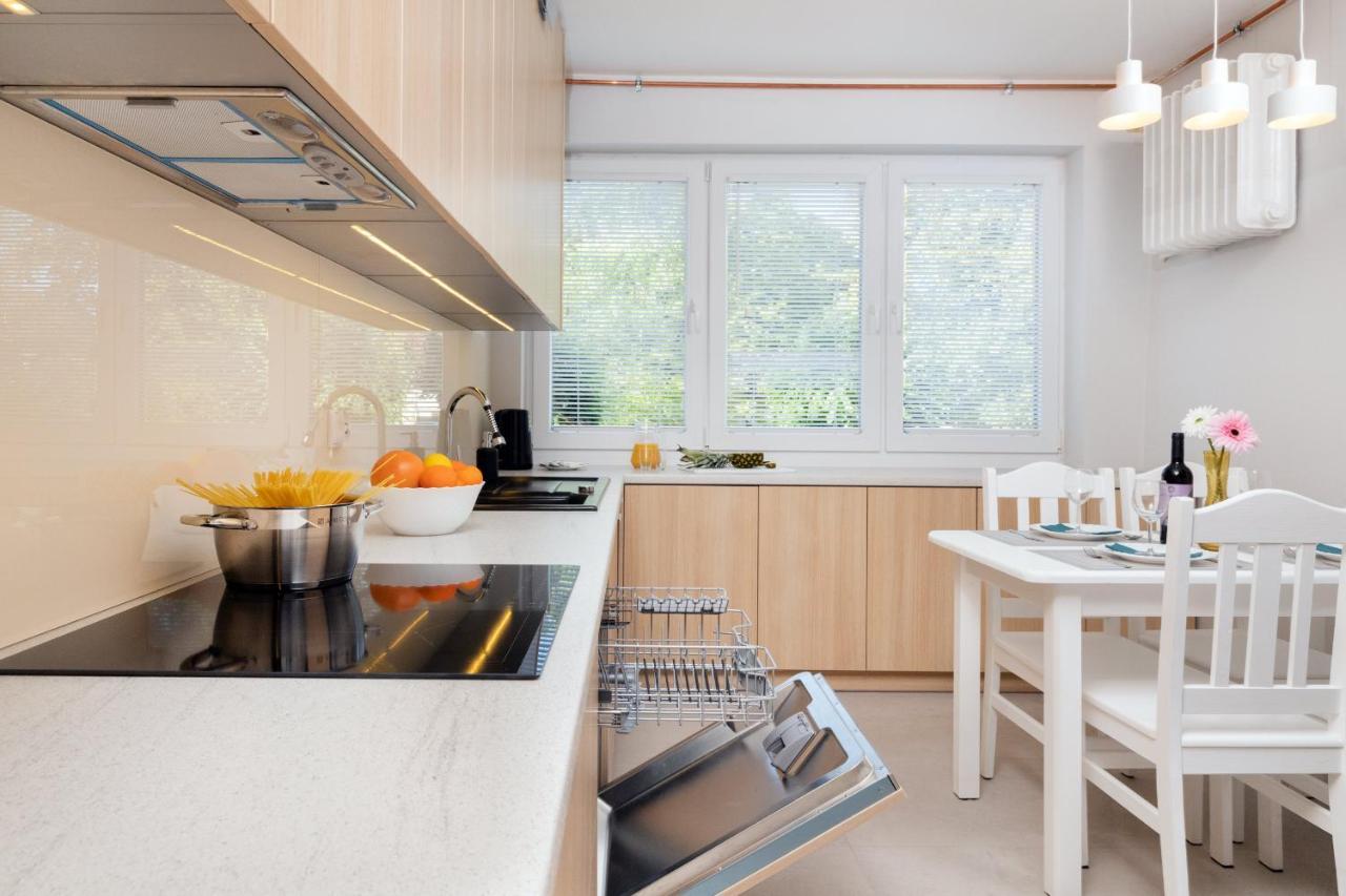 Gdanska Two-Bedroom Apartment Brzezno Beach By Noclegi Renters Kültér fotó